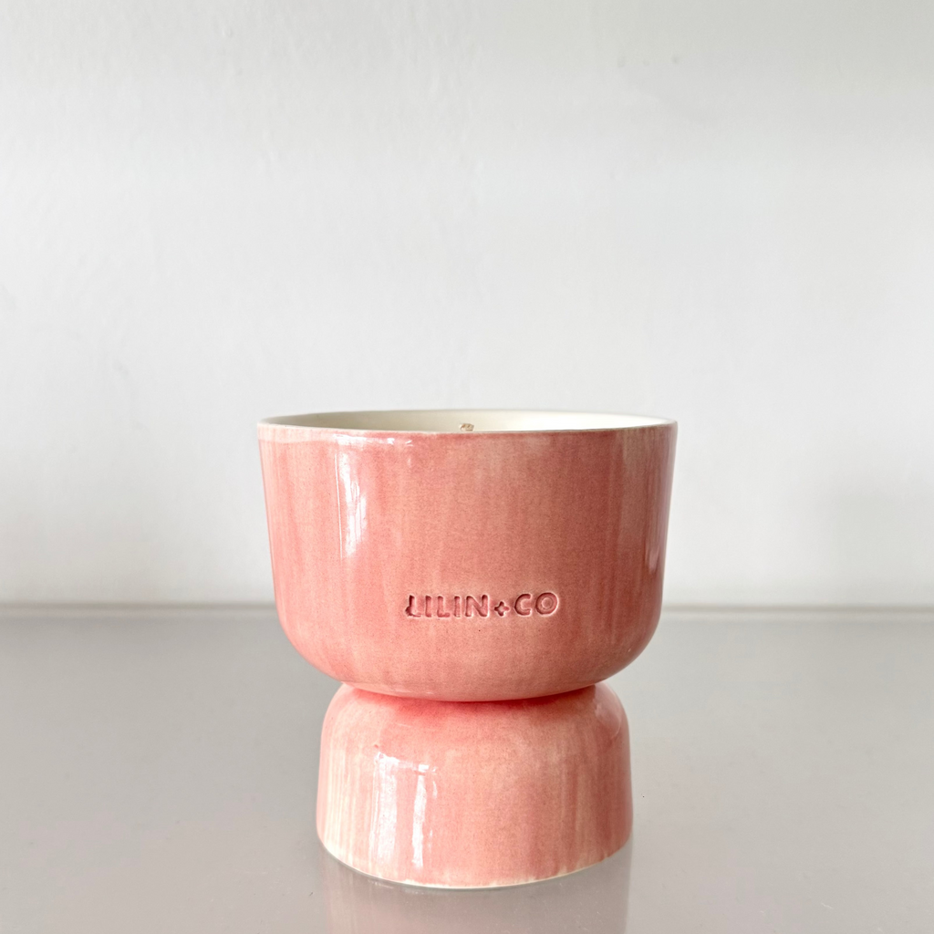 ceramic candle in the colour blush pink