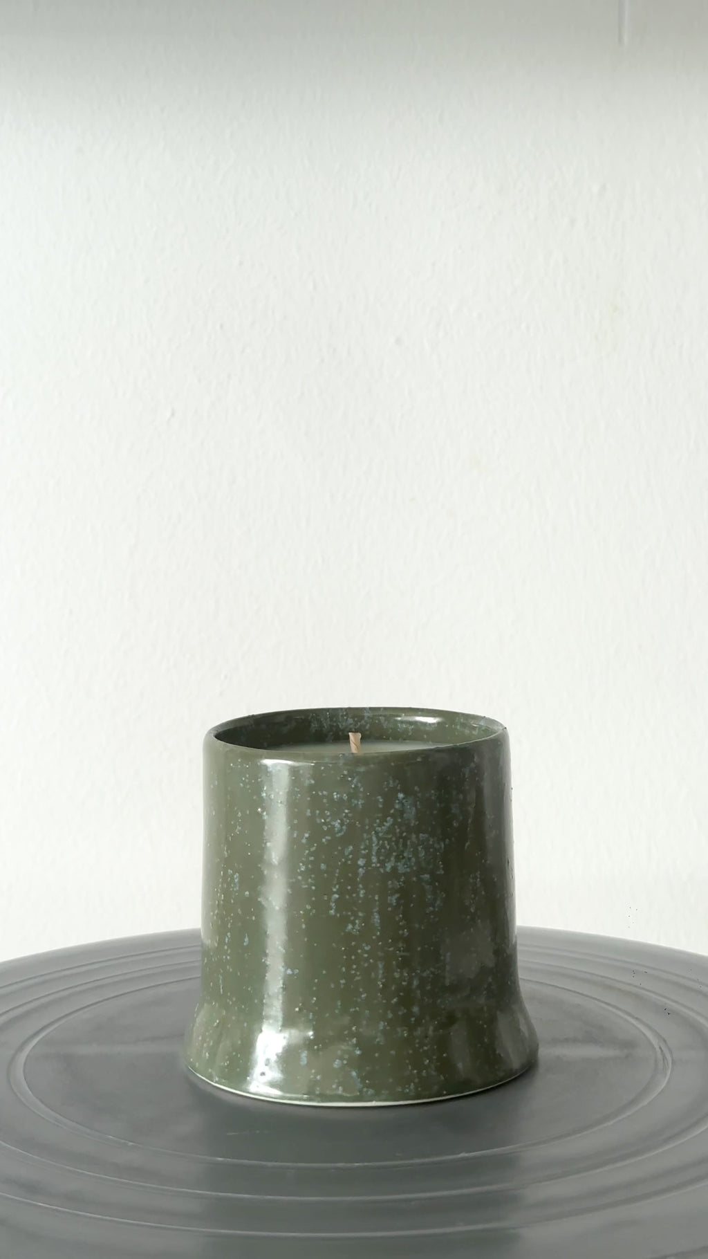 ceramic soy wax candle in the colour meadow